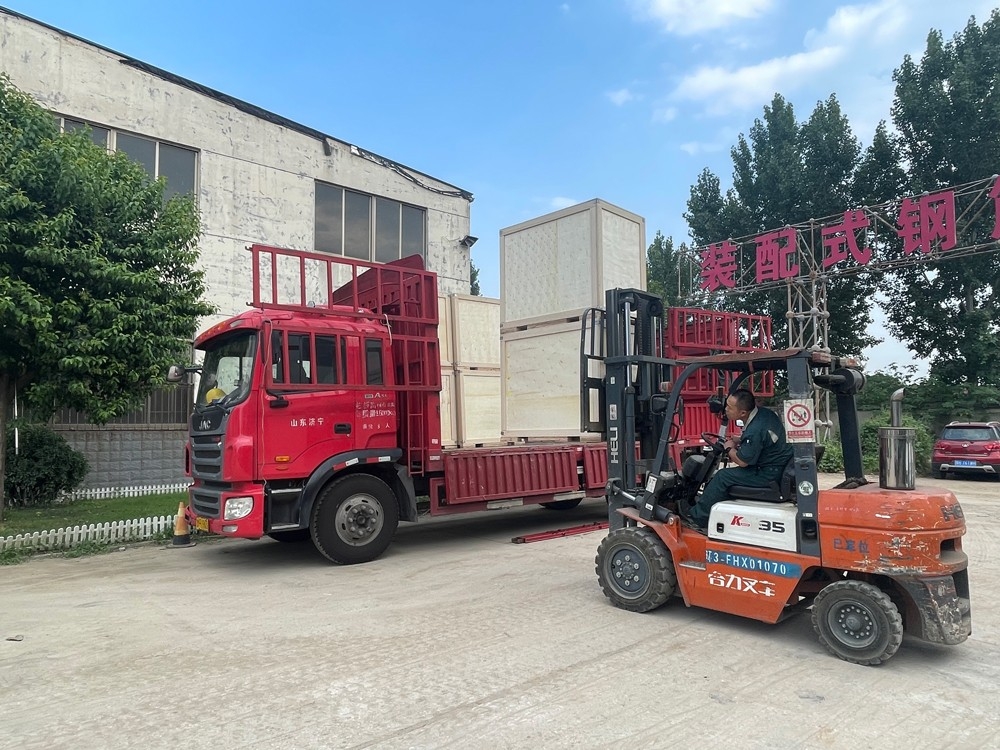 山东k8·凯发公司29台单双轮压路机出口印度尼西亚